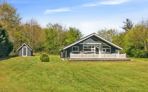 Winter - 31Km from the Sea: Græs, Græs-, Land Lot, Sommerhus, Landdistrikt, Eng, Garden Bygninger, Have, Skur