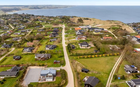 Lenya - 300M to the Fjord: Blå, Svømmepøl, Møbel, Udendørs Møbler, Udvej, Stol, Skygge, Eco Hotel, Blomsterkrukke