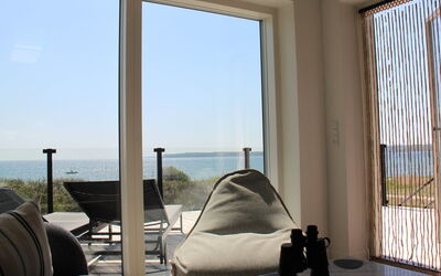 Valia - 20M from the Sea