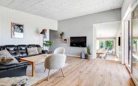 Arjuna - 750M from the Sea: Træ, Hjem, Veranda, Dæk, Hårdttræ, Tag, Bejdse, Trægulve, Eco Hotel