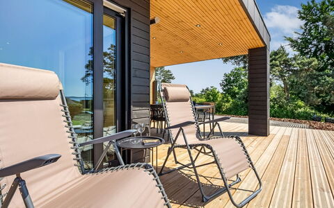 Arjuna - 750M from the Sea: Træ, Hjem, Veranda, Dæk, Hårdttræ, Tag, Bejdse, Trægulve, Eco Hotel