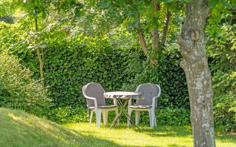 Steffenie - 250M from the Sea: Træ, Hjem, Veranda, Dæk, Hårdttræ, Tag, Bejdse, Trægulve, Eco Hotel
