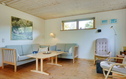 Steffenie - 250M from the Sea: Træ, Hjem, Veranda, Dæk, Hårdttræ, Tag, Bejdse, Trægulve, Eco Hotel