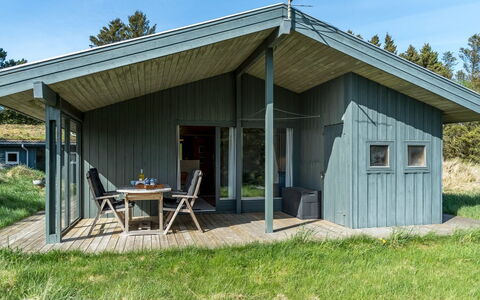 Markvor - 700M from the Sea: Møbel, Hav, Stol, Skygge, Altan, Udendørs Møbler, Eco Hotel, Kyst, Dæk, Bejdse