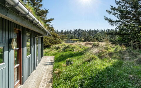 Markvor - 700M from the Sea: Møbel, Hav, Stol, Skygge, Altan, Udendørs Møbler, Eco Hotel, Kyst, Dæk, Bejdse