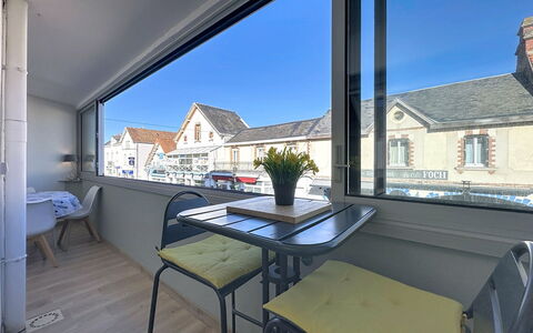 Résidence de la Mer: Blad, Vegetationen, Busk, Have, Plantesamfund, Landscaping, Vedplante, Lawn, Skygge, Gård