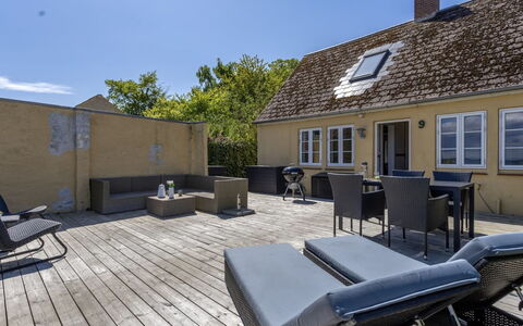 Ilze - 20M from the Sea: Tag, Hus, Hjem, Sommerhus, Dør, Sidespor, Dæk, Veranda, Planke, Hårdttræ