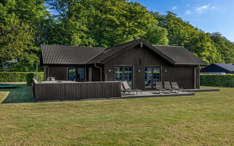 Annina - 250M from the Sea: Hus, Tag, Hjem, Sommerhus, Estate, Stuehus, Villa, Veranda, Sidespor