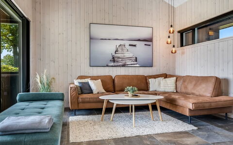 Goesta - 250M from the Sea: Estate, Skygge, Indkørsel, Stuehus