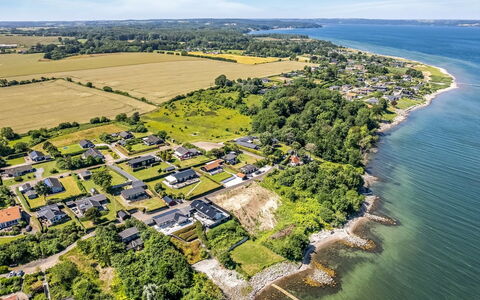 Tobias - 45M to the Fjord: Kyst, Fugleperspektiv, Coastal Og Oceaniske Landskabsformer, Boligområde, Hav, Landskab, Luftfotografering, Ocean, Forstad, Urban Design