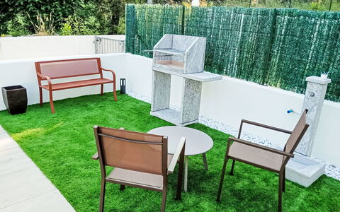 Suite Garden 31: Møbel, Udendørs Møbler, Have, Stol, Lawn, Backyard, Kunstgræs, Gård, Udendørs Bord, Landscaping