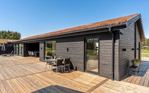 Petri - 1Km from the Sea: Træ, Hjem, Veranda, Dæk, Hårdttræ, Tag, Bejdse, Trægulve, Eco Hotel