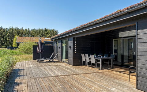 Petri - 1Km from the Sea: Træ, Hjem, Veranda, Dæk, Hårdttræ, Tag, Bejdse, Trægulve, Eco Hotel