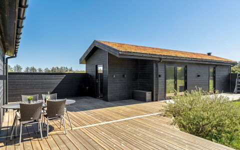 Petri - 1Km from the Sea: Træ, Hjem, Veranda, Dæk, Hårdttræ, Tag, Bejdse, Trægulve, Eco Hotel