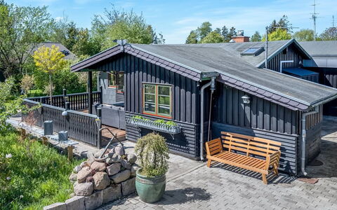 Eljena - 550M from the Sea: Træ, Hjem, Veranda, Dæk, Hårdttræ, Tag, Bejdse, Trægulve, Eco Hotel