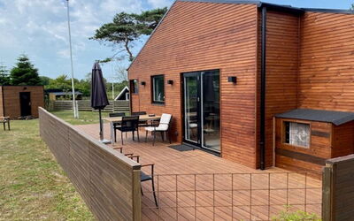 Jerrik - 200M from the Sea