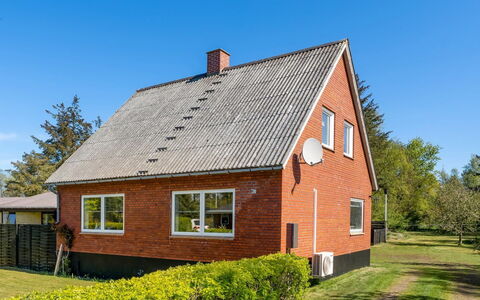 Arben - 900M from the Sea: Træ, Hjem, Veranda, Dæk, Hårdttræ, Tag, Bejdse, Trægulve, Eco Hotel