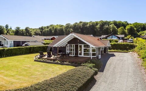 Hoghni - 300M from the Sea: Træ, Hjem, Veranda, Dæk, Hårdttræ, Tag, Bejdse, Trægulve, Eco Hotel