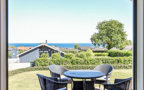 Hoghni - 300M from the Sea: Træ, Hjem, Veranda, Dæk, Hårdttræ, Tag, Bejdse, Trægulve, Eco Hotel