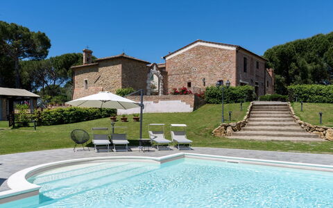 Tenuta i Mandorli, Pool, Wifi, Peccioli: Svømmepøl, Facade, Hus, Hjem, Boligområde, Estate, Udendørs Møbler, Sommerhus, Villa, Stuehus