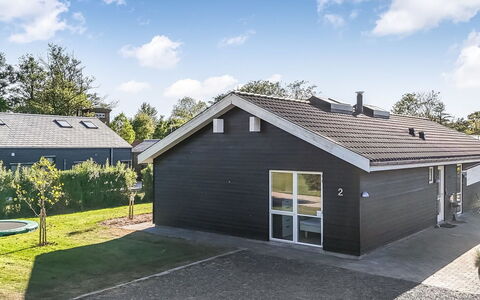 Shania - 300M from the Sea: Græs, Græs-, Land Lot, Sommerhus, Landdistrikt, Eng, Garden Bygninger, Have, Skur