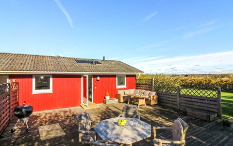 Reeta - 450M from the Sea: Sommerhus, Skur, Hytte, Stuehus, Prærie, Hytte, Lade, Bjælkehytte, Garden Bygninger
