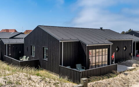 Tessa - 500M from the Sea: Tag, Hus, Hjem, Sommerhus, Dør, Sidespor, Dæk, Veranda, Planke, Hårdttræ