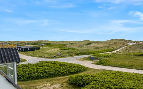 Arkil - 200M from the Sea: Blå, Svømmepøl, Møbel, Udendørs Møbler, Udvej, Stol, Skygge, Eco Hotel, Blomsterkrukke