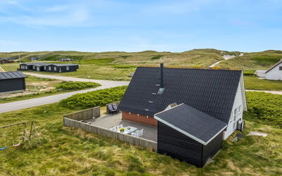 Arkil - 200M from the Sea
