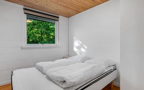 Aamunde - 600M from the Sea: Træ, Loft, Soveværelse, Indretning, Seng, Bed Frame, Værelse, Sengetøj, Hårdttræ, Planke