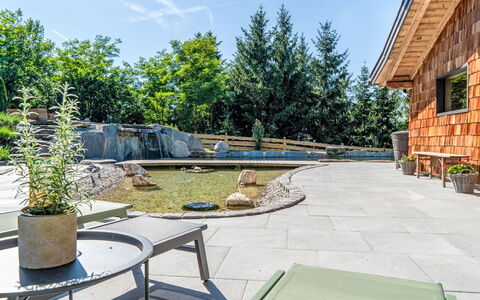 Oase im Grünen: Have, Flise, Udendørs Møbler, Landscaping, Skygge, Beton, Stol, Backyard, Gård, Design