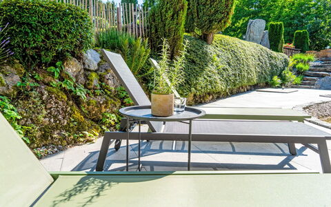 Oase im Grünen: Have, Bunddække, Udendørs Møbler, Skygge, Design, Landscaping, Udendørs Bord, Botanisk Have, Backyard
