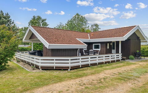 Hennrik - 240M from the Sea: Græs, Græs-, Land Lot, Sommerhus, Landdistrikt, Eng, Garden Bygninger, Have, Skur