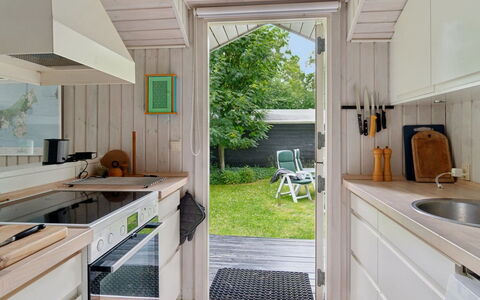 Tekla - from the Sea: Træ, Gulvbelægning, Indretning, Loft, Køkken, Countertop, Hårdttræ, Stueplante, Bejdse, Cabinetry