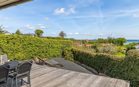 Egonie - 100M from the Sea