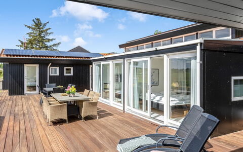 Xaverius - 30M from the Sea: Tag, Hus, Hjem, Sommerhus, Dør, Sidespor, Dæk, Veranda, Planke, Hårdttræ