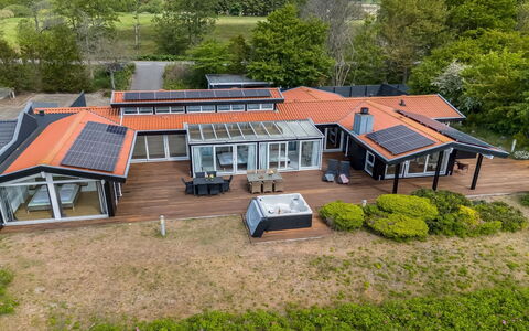 Xaverius - 30M from the Sea: Tag, Hus, Hjem, Sommerhus, Dør, Sidespor, Dæk, Veranda, Planke, Hårdttræ