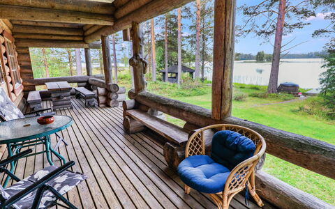 Metsäneuvos: Svømmepøl, Udvej, Udendørs Møbler, Design, Skygge, Landscaping, Hotel, Water Feature, Eco Hotel