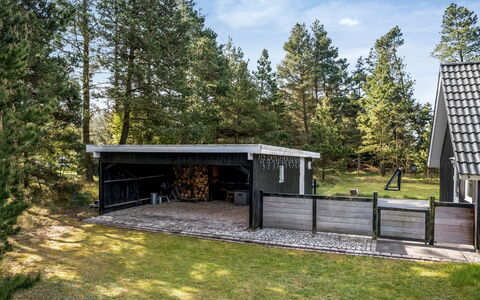 Ottil - 1.5Km from the Sea: Tag, Hus, Hjem, Sommerhus, Dør, Sidespor, Dæk, Veranda, Planke, Hårdttræ