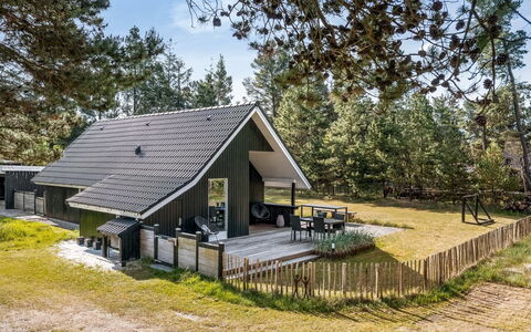 Ottil - 1.5Km from the Sea: Tag, Hus, Hjem, Sommerhus, Dør, Sidespor, Dæk, Veranda, Planke, Hårdttræ