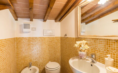 Antica Villa Della Lana: Væg, Gulvbelægning, Indretning, Etage, Sanitærarmatur, Loft, Badeværelse, Vvs, Hjem, Tap