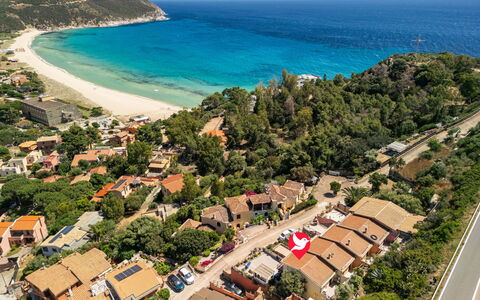 Bramasole: Krop Af Vand, Kyst, Strand, Coastal Og Oceaniske Landskabsformer, Hav, Kyst, Ocean, Headland, Cove