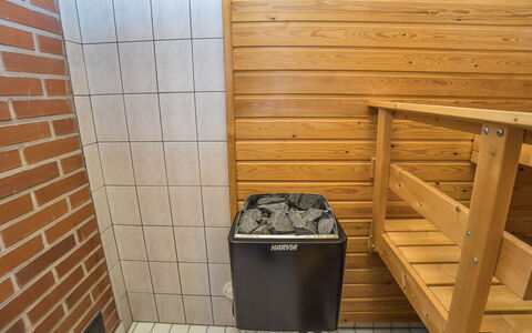 Jerisrannantie 7: Træ, Sommerhus, Bjælkehytte, Skov, Skur, Garden Bygninger, Lærk, Woodland, Bejdse