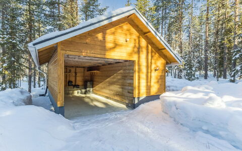 Jerisrannantie 7: Træ, Sommerhus, Bjælkehytte, Skov, Skur, Garden Bygninger, Lærk, Woodland, Bejdse