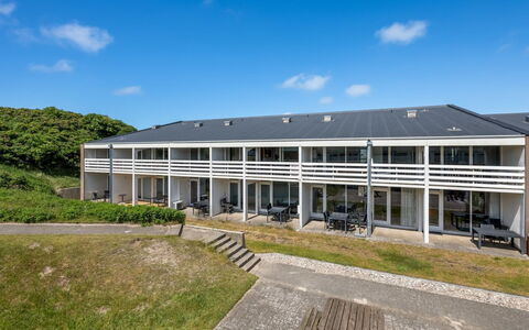 Jari - 200M from the Sea: Hjem, Sommerhus, Veranda, Sidespor, Stuehus, Udendørs Struktur