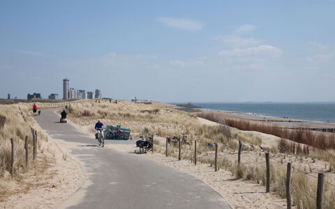 Vlissingen 600: Kyst, Strand, Horisont, Fritid, Kyst, Coastal Og Oceaniske Landskabsformer, Sand, Hav, Tårn, Cykel