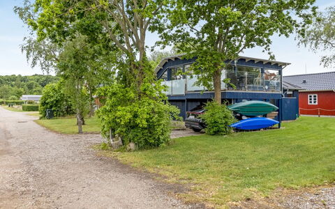 Gabriele - 50M from the Sea: Tag, Hus, Hjem, Sommerhus, Sidespor, Estate, Indkørsel, Garden Bygninger, Gård, Skur