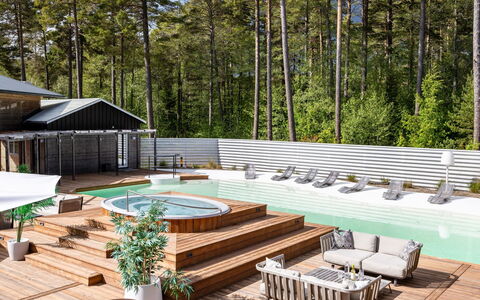 Lagunen Villa 2: Svømmepøl, Kompositmateriale, Udvej, Udendørs Møbler, Eco Hotel, Dæk, Fritid, Liggestol, Design, Skygge