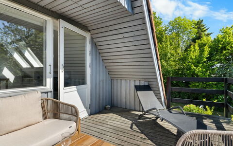 Sunna - 1Km from the Sea: Tag, Hus, Land Lot, Hjem, Sommerhus, Estate, Garden Bygninger, Skygge, Bjælkehytte, Landscaping