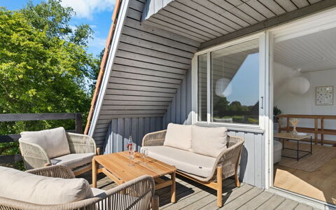 Sunna - 1Km from the Sea: Tag, Hus, Land Lot, Hjem, Sommerhus, Estate, Garden Bygninger, Skygge, Bjælkehytte, Landscaping